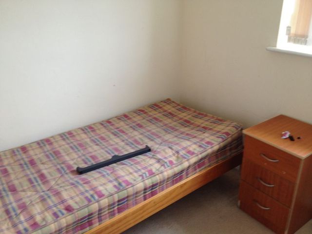  Image of 2 bedroom Flat to rent in Larch Gardens Manchester M8 at 16 Larch Gardens  Manchester, M8 8BJ