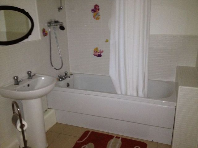  Image of 2 bedroom Flat to rent in Larch Gardens Manchester M8 at 16 Larch Gardens  Manchester, M8 8BJ