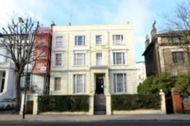  Image of Studio flat to rent in Pembridge Villas London W11 at London, W11 2SU