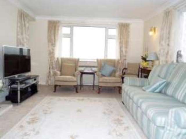  Image of 2 bedroom Flat for sale in Sea Front Hayling Island PO11 at 65 Sea Front Hayling Island South Hayling, PO11 0AL