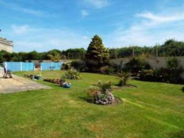  Image of 2 bedroom Flat for sale in Sea Front Hayling Island PO11 at 65 Sea Front Hayling Island South Hayling, PO11 0AL