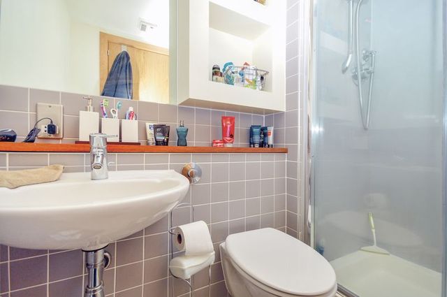  Image of 2 bedroom Flat for sale in Dock Street Edinburgh EH6 at Dock Street The Shore Edinburgh, EH6 6HU