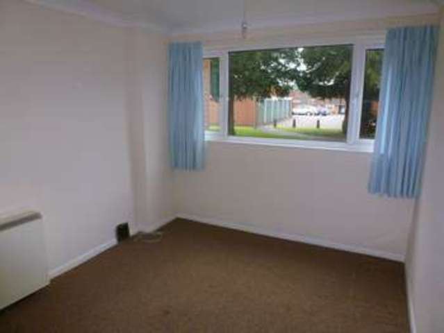  Image of 1 bedroom Flat to rent in Burns Road Loughborough LE11 at Thorpe Acre, LE11 4NP