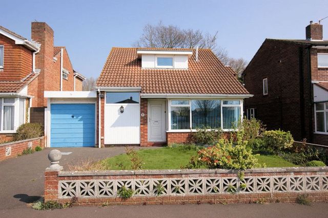  Image of 2 bedroom Detached house for sale in Abbeyfield Drive Fareham PO15 at Abbeyfield Drive  Fareham, PO15 5PF