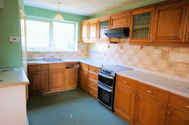 Image of 2 bedroom Detached house for sale in Abbeyfield Drive Fareham PO15 at Abbeyfield Drive  Fareham, PO15 5PF