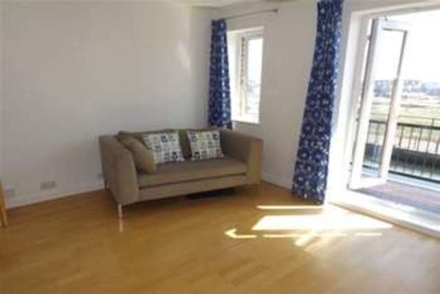  Image of 1 bedroom Flat to rent in Adventurers Quay Cardiff CF10 at Cardiff, CF10 4NR
