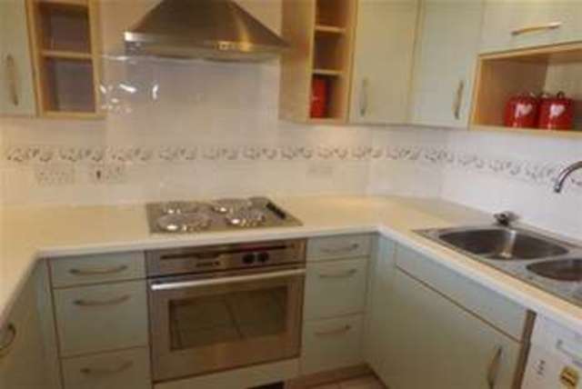  Image of 1 bedroom Flat to rent in Adventurers Quay Cardiff CF10 at Cardiff, CF10 4NR