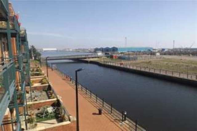  Image of 1 bedroom Flat to rent in Adventurers Quay Cardiff CF10 at Cardiff, CF10 4NR