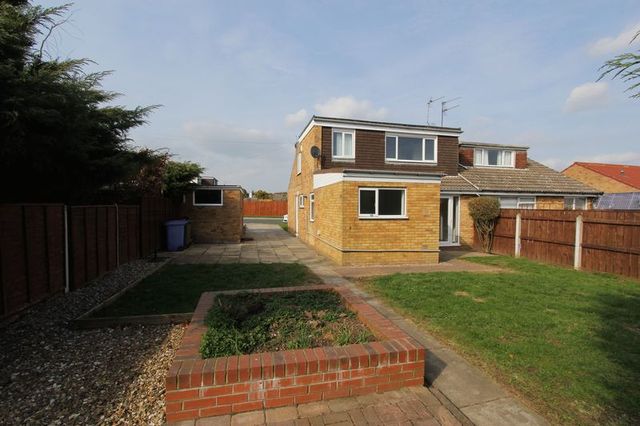  Image of 3 bedroom Detached house for sale in Alexandra Drive Beverley HU17 at Alexandra Drive  Beverley, HU17 8PG