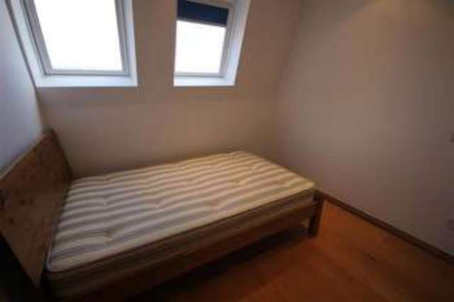  Image of 2 bedroom Apartment to rent in Kings Road Reading RG1 at Reading, RG1 4EJ