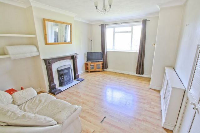  Image of 2 bedroom Semi-Detached house to rent in Alnwick Road London SE12 at Alnwick Road  Lee, SE12 9BX