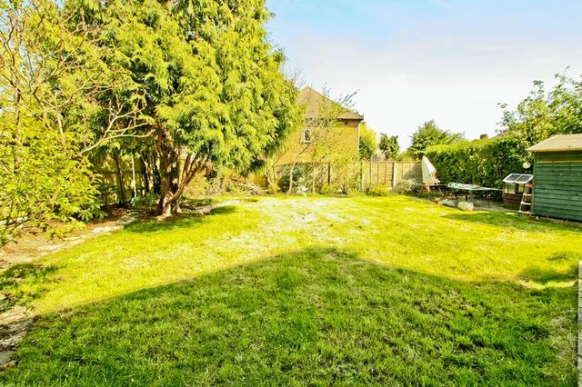  Image of 2 bedroom Semi-Detached house to rent in Alnwick Road London SE12 at Alnwick Road  Lee, SE12 9BX