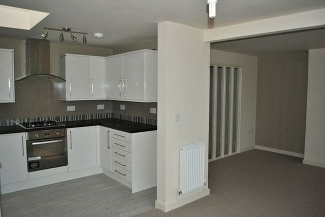  Image of 2 bedroom Flat to rent in Annefield Park Gresford Wrexham LL12 at Annefield Park Gresford Wrexham, LL12 8NS