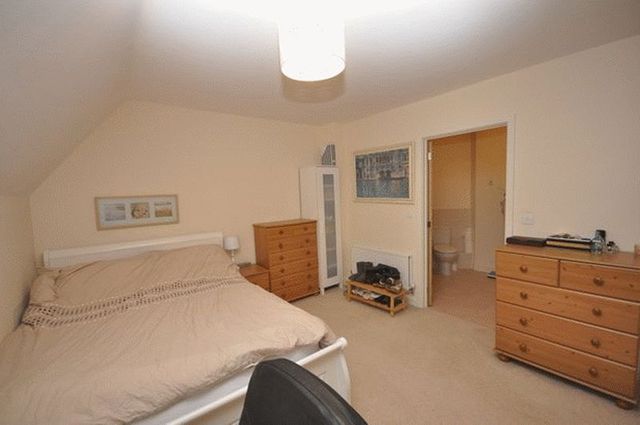  Image of 2 bedroom Flat to rent in Archers Road Shirley Southampton SO15 at Archers Road  Southampton, SO15 2LQ