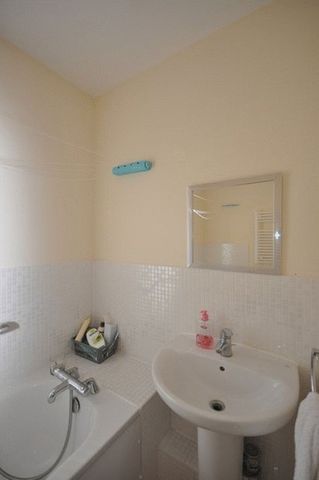  Image of 2 bedroom Flat to rent in Archers Road Shirley Southampton SO15 at Archers Road  Southampton, SO15 2LQ