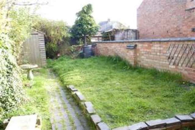  Image of 2 bedroom Terraced house to rent in Avenue Road Extension Leicester LE2 at Leicester, LE2 3EP