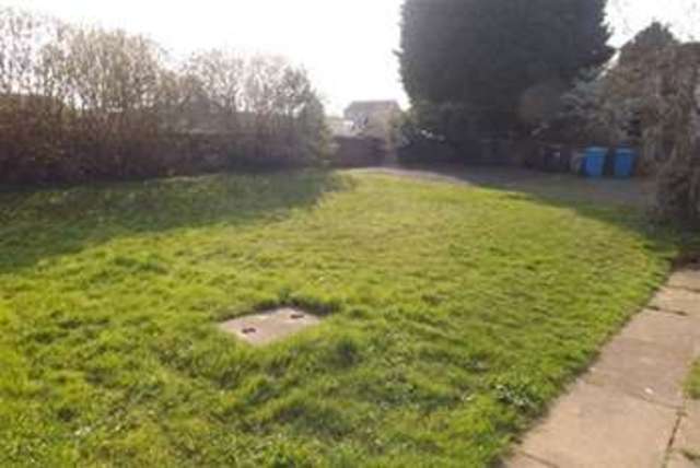  Image of 1 bedroom Flat to rent in Bader Road Perton Wolverhampton WV6 at Wolverhampton, WV6 7UY