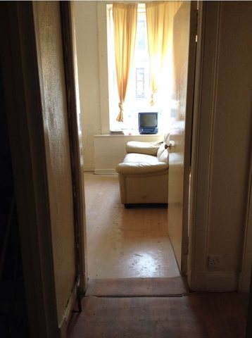  Image of 1 bedroom Flat to rent in Bankhall Street Glasgow G42 at Govanhill Glasgow Glasgow, G42 8SL