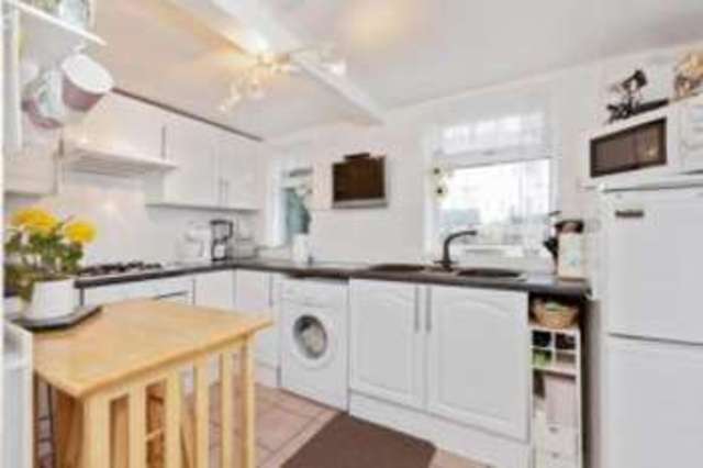  Image of 3 bedroom Semi-Detached house for sale in Barfillan Drive Glasgow G52 at Glasgow Lanarkshire Govan, G52 1BD