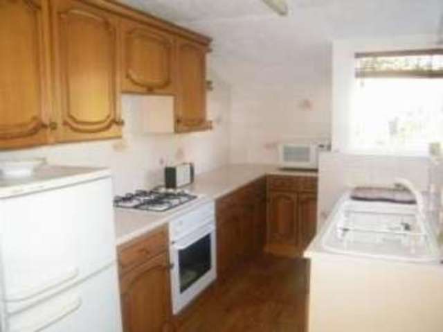  Image of 2 bedroom Terraced house for sale in Barmouth Road Croydon CR0 at Shirley Croydon Shirley, CR0 5ER