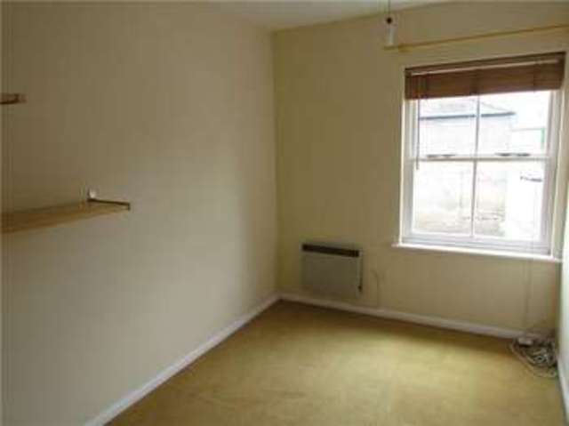  Image of 2 bedroom Flat to rent in Beagle Court Cottenham Cambridge CB24 at COTTENHAM  Cottenham, CB24 8RS