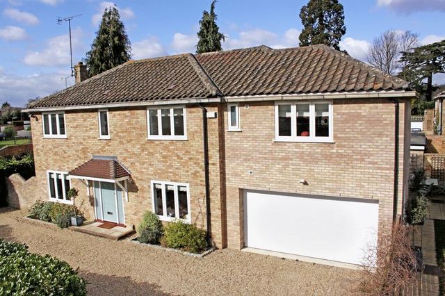  Image of 5 bedroom Detached house for sale in Beauforts Englefield Green Egham TW20 at Beauforts  Englefield Green, TW20 0DW