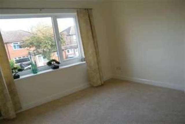  Image of 3 bedroom Semi-Detached house to rent in Bedford Road Urmston Manchester M41 at Manchester, M41 7BB