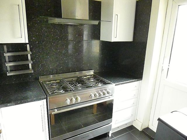  Image of 2 bedroom Detached house to rent in Bedwell Gardens Hayes UB3 at Bedwell Gardens  Hayes, UB3 4EB