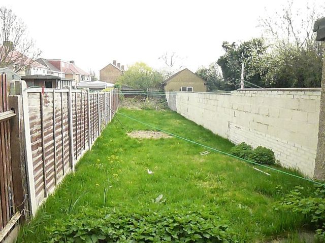  Image of 2 bedroom Detached house to rent in Bedwell Gardens Hayes UB3 at Bedwell Gardens  Hayes, UB3 4EB