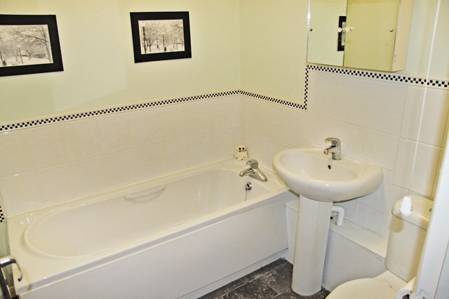  Image of 1 bedroom Retirement Property for sale in New Street Braintree CM7 at New Street  Braintree, CM7 1EU