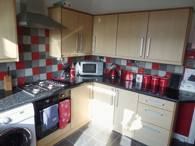  Image of 2 bedroom Flat for sale in Bellevue Road Southend-on-Sea SS2 at Bellevue Road  Southend-On-Sea, SS2 4JE