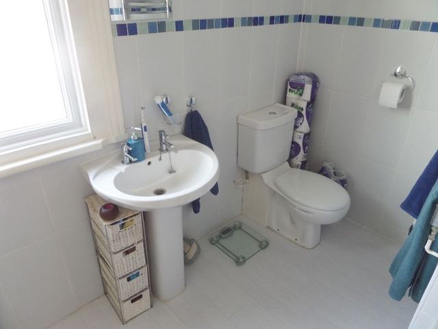  Image of 2 bedroom Flat for sale in Bellevue Road Southend-on-Sea SS2 at Bellevue Road  Southend-On-Sea, SS2 4JE