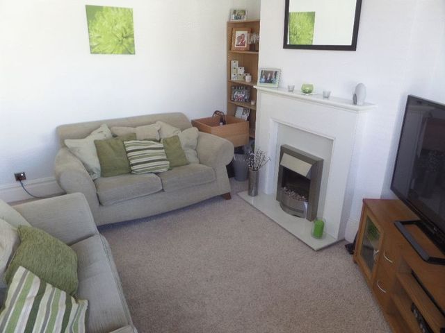  Image of 2 bedroom Flat for sale in Bellevue Road Southend-on-Sea SS2 at Bellevue Road  Southend-On-Sea, SS2 4JE