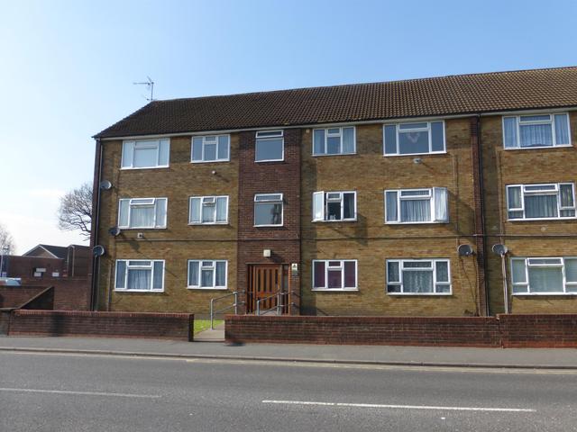 Image of 2 bedroom Flat for sale in Belmont Road Erith DA8 at Erith Kent Erith, DA8 1LB