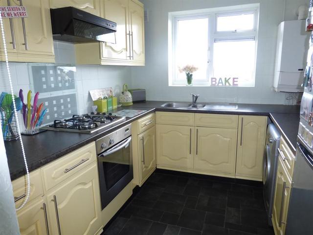  Image of 2 bedroom Flat for sale in Belmont Road Erith DA8 at Erith Kent Erith, DA8 1LB