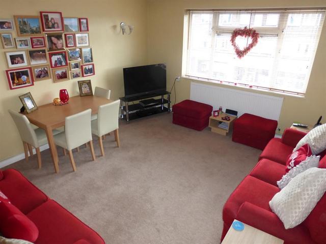  Image of 2 bedroom Flat for sale in Belmont Road Erith DA8 at Erith Kent Erith, DA8 1LB