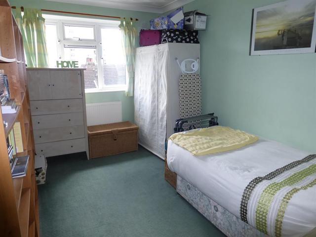  Image of 2 bedroom Flat for sale in Belmont Road Erith DA8 at Erith Kent Erith, DA8 1LB
