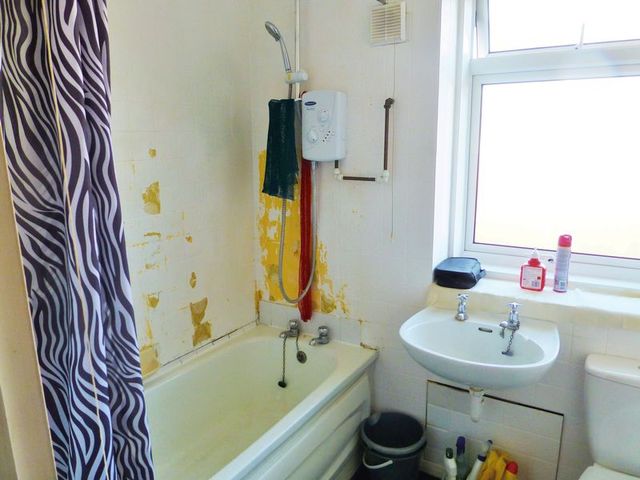  Image of 3 bedroom Terraced house for sale in Berecroft Harlow CM18 at Berecroft  Harlow, CM18 7SQ