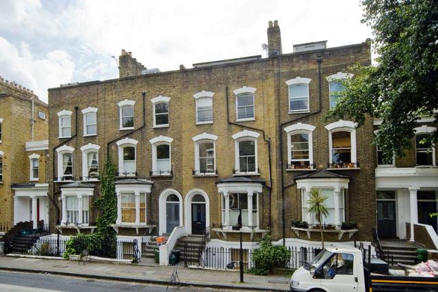  Image of 2 bedroom Flat to rent in Beresford Road London N5 at Highbury London Highbury, N5 2HR