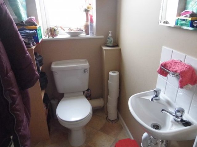  Image of 3 bedroom Semi-Detached house for sale in Billing View Idle Bradford BD10 at Bradford West Yorkshire Bradford, BD10 9BW
