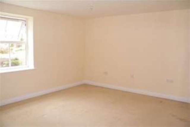  Image of 1 bedroom Flat to rent in Birch Meadow Close Warwick CV34 at Warwick, CV34 4TZ