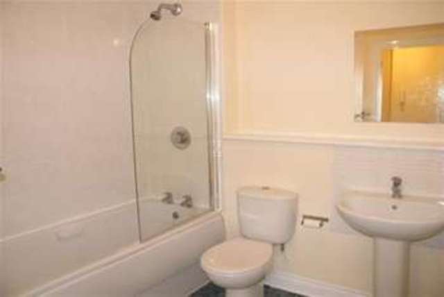  Image of 1 bedroom Flat to rent in Birch Meadow Close Warwick CV34 at Warwick, CV34 4TZ