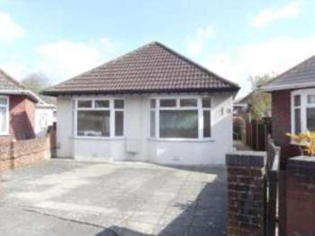 Image of 2 bedroom Bungalow for sale in Jubilee Gardens Southampton SO18 at Bitterne Village Southampton Bitterne, SO18 6LX