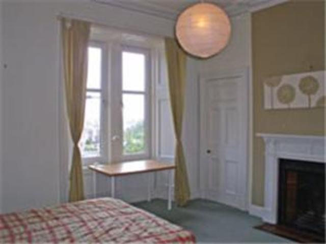  Image of 3 bedroom Flat to rent in Blackford Avenue Edinburgh EH9 at Blackford Edinburgh Edinburgh, EH9 3ER