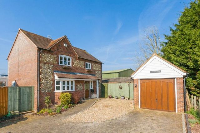  Image of 3 bedroom Detached house for sale in Chinnor Road Bledlow Princes Risborough HP27 at Chinnor Road Bledlow Princes Risborough, HP27 9PH