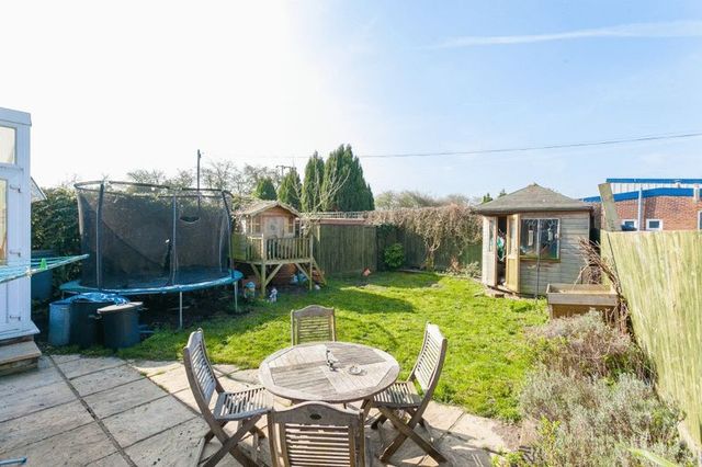  Image of 3 bedroom Detached house for sale in Chinnor Road Bledlow Princes Risborough HP27 at Chinnor Road Bledlow Princes Risborough, HP27 9PH