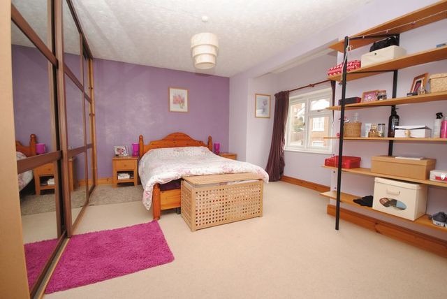  Image of 4 bedroom Semi-Detached house for sale in Bond Road Southampton SO18 at Bond Road  Southampton, SO18 1LP