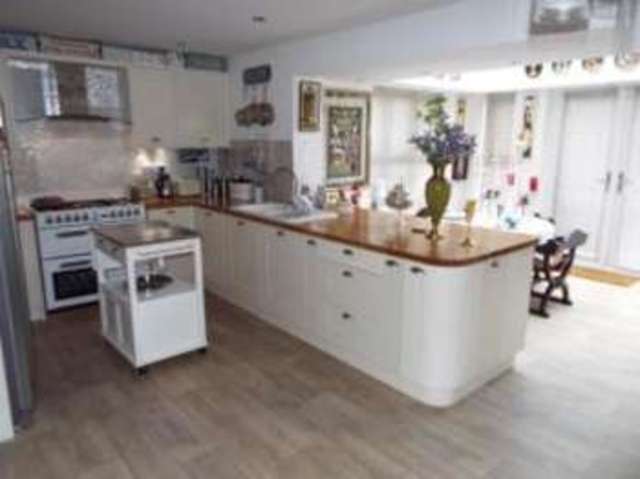  Image of 3 bedroom Semi-Detached house for sale in Nicholson Park Bracknell RG12 at Bracknell Berkshire Easthampstead, RG12 9QN