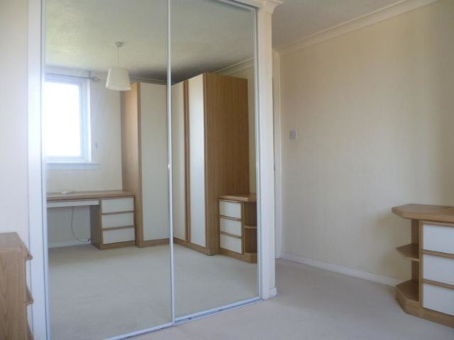  Image of 2 bedroom Flat to rent in Braehead Road Cumbernauld Glasgow G67 at Cumbernauld North Lanarkshire North Lanarkshire, G67 2BS