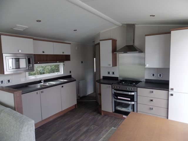  Image of 2 bedroom Detached house for sale in London Road Little Clacton Clacton-on-Sea CO16 at London Road  Clacton-On-Sea, CO16 9QY